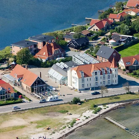 6 Person On A In Apartmán Hejls