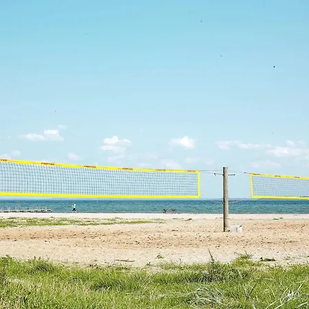 6 Person On A In Apartament *