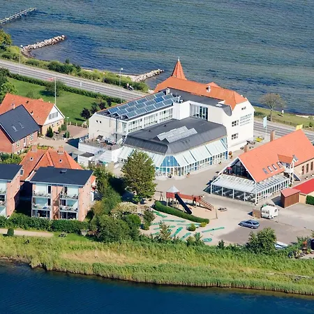 6 Person On A In Apartmán Hejls