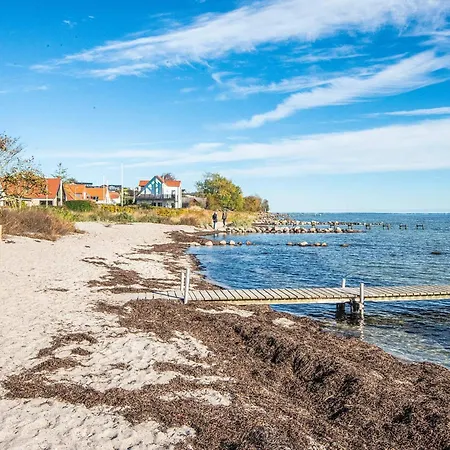 Apartment 6 Person On A In *