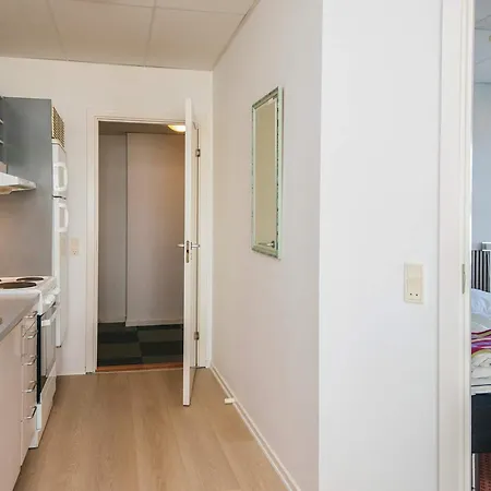 6 Person On A In Appartamento *