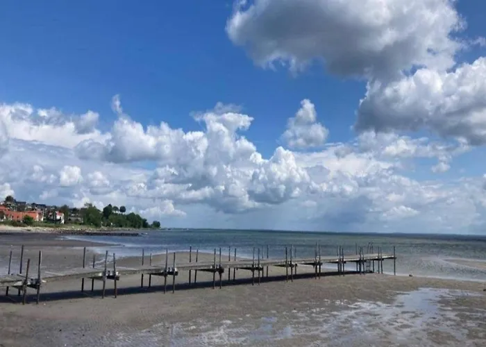 6 Person On A In Hejls