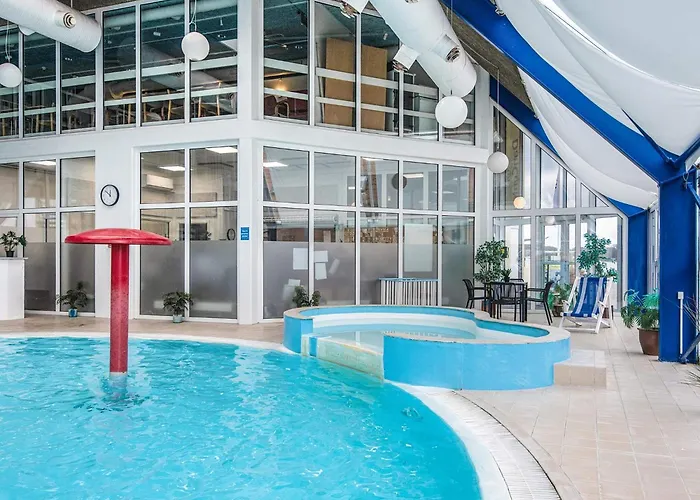 6 Person On A In * Hejls