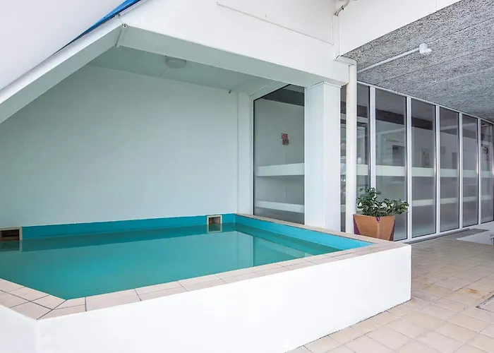 Appartamento 6 Person On A In *