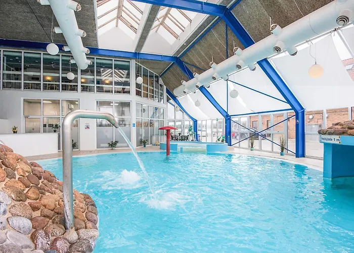 6 Person On A In * Hejls