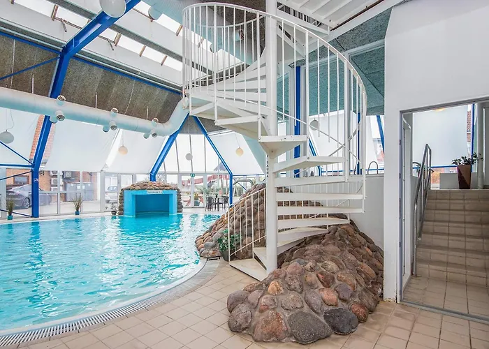 6 Person On A In Hejls