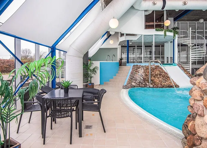 6 Person On A In Appartamento *